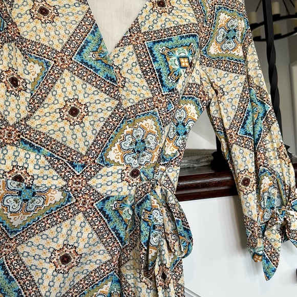 NWOT - Skies are Blue wrap printed maxi dress - Picture 4 of 6